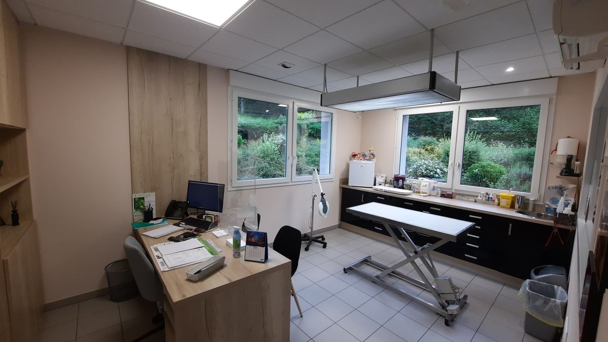 Une salle de consultation de la clinique